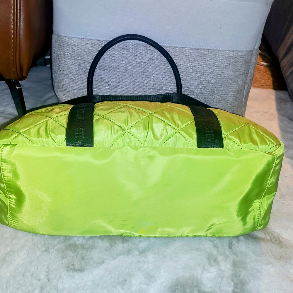 STEVE MADDEN NEON GREEN TOTE - Picture 6 of 12